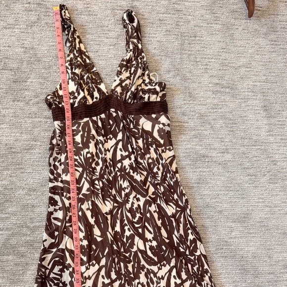 BCBG MAX ARIA 100% Silk Dress Womans SZ 4 V-Neck Maxi Dress Empire Waist Boho - Picture 15 of 16